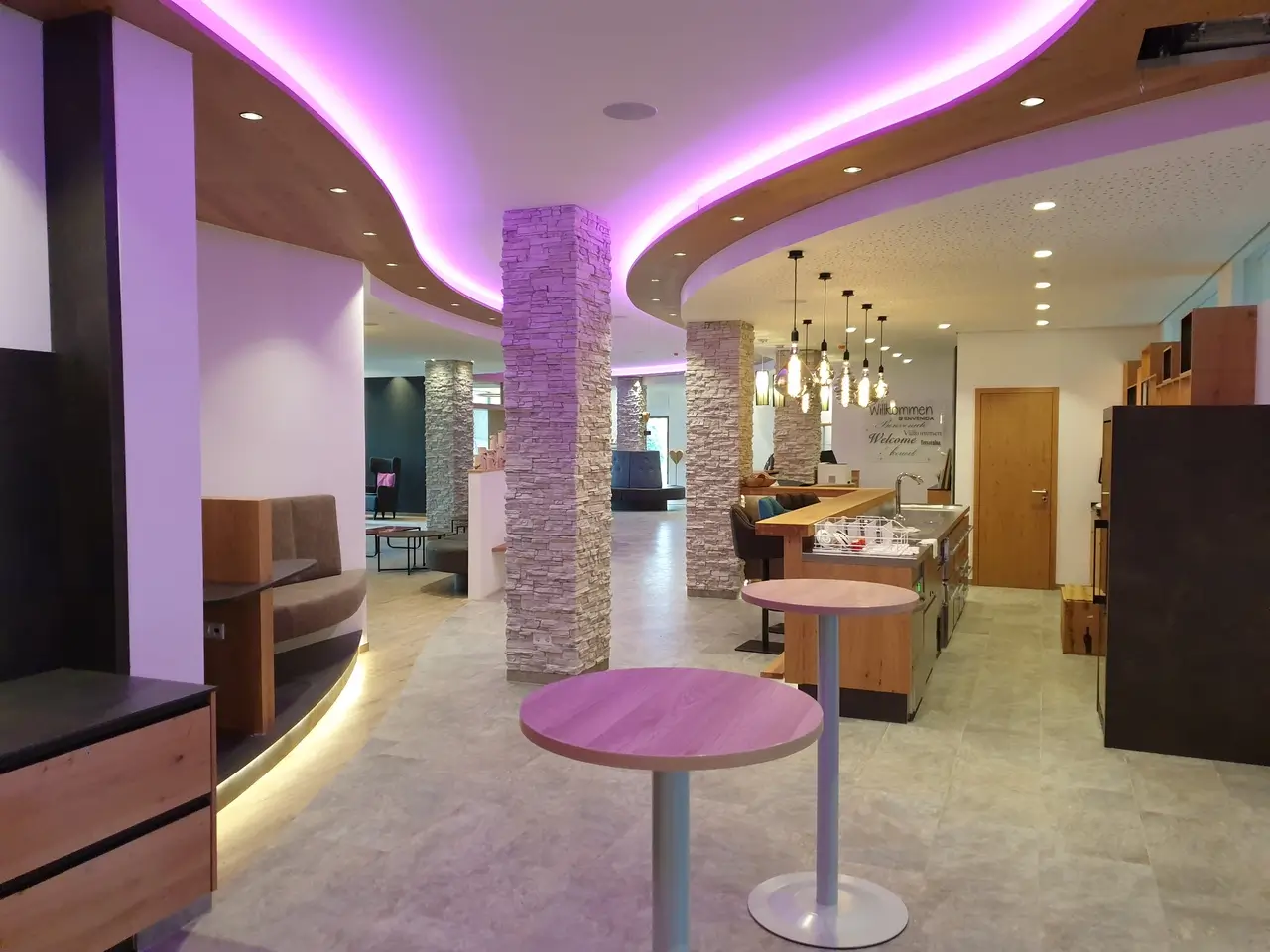 Hotel Avalon — Umbau